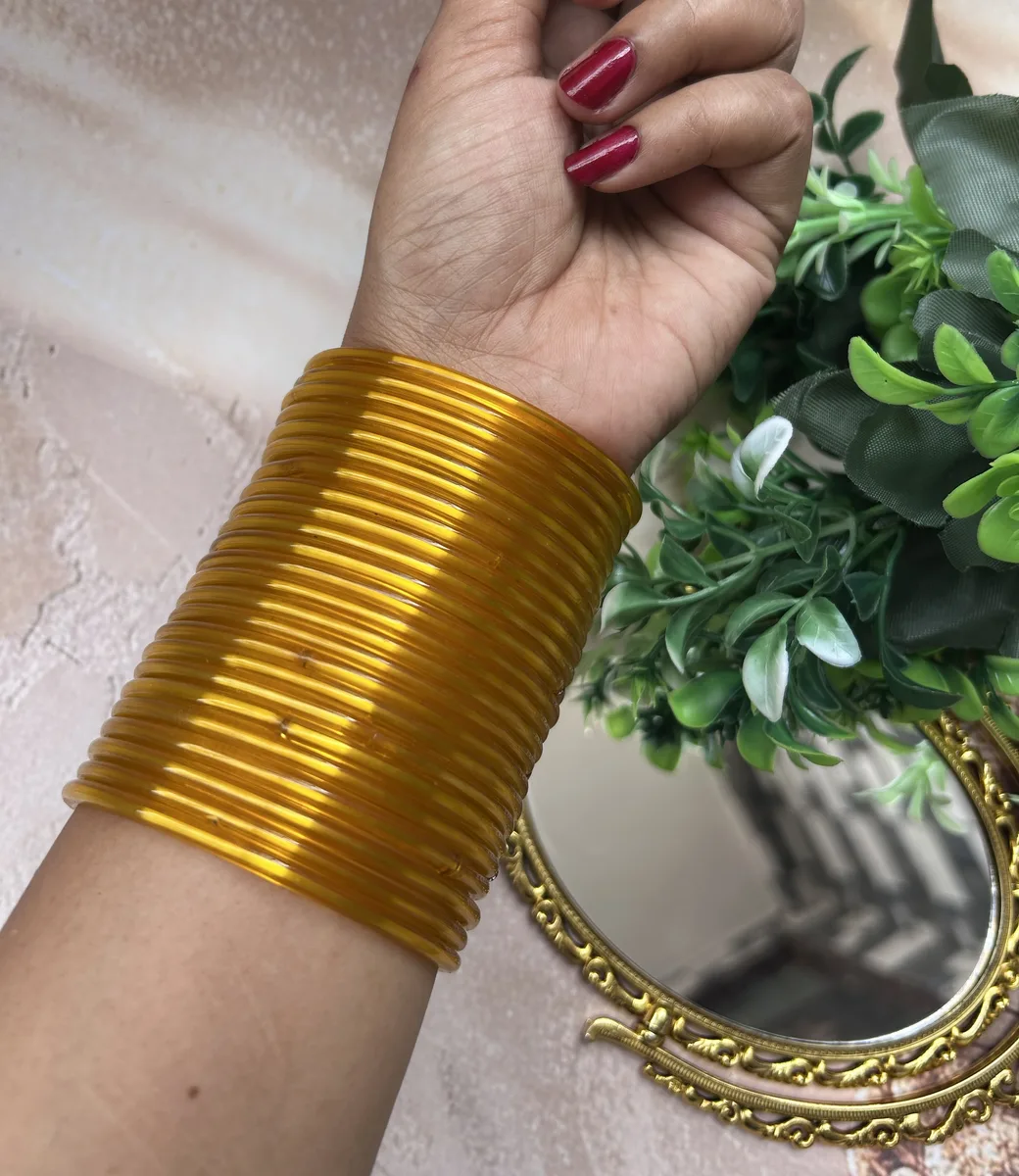 Premium Plain Glass Bangles